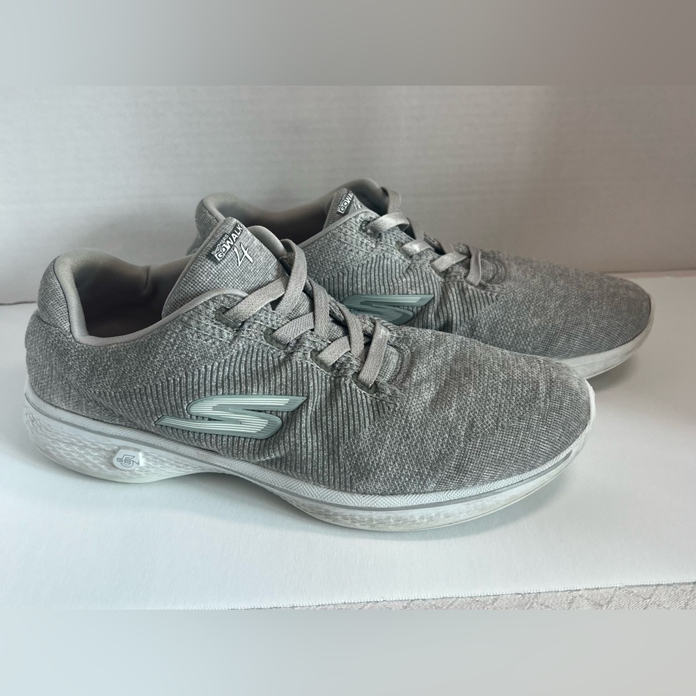 Skechers Performance Sz 9 Women’s Go Walk 4 Cherish Light Gray Casual Sneakers